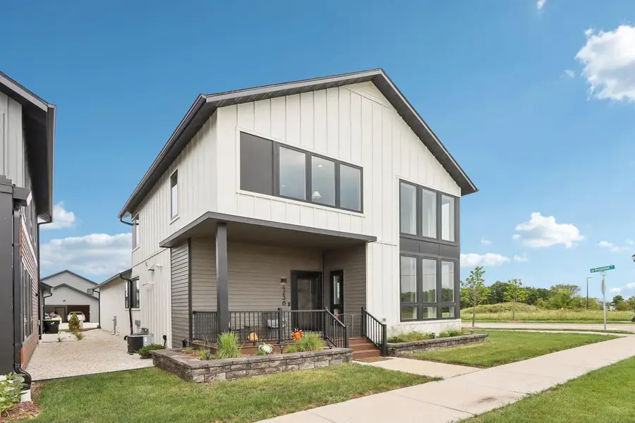 4238 E Lake Vista BOULEVARD, Oak Creek, WI 53154 - Image #2