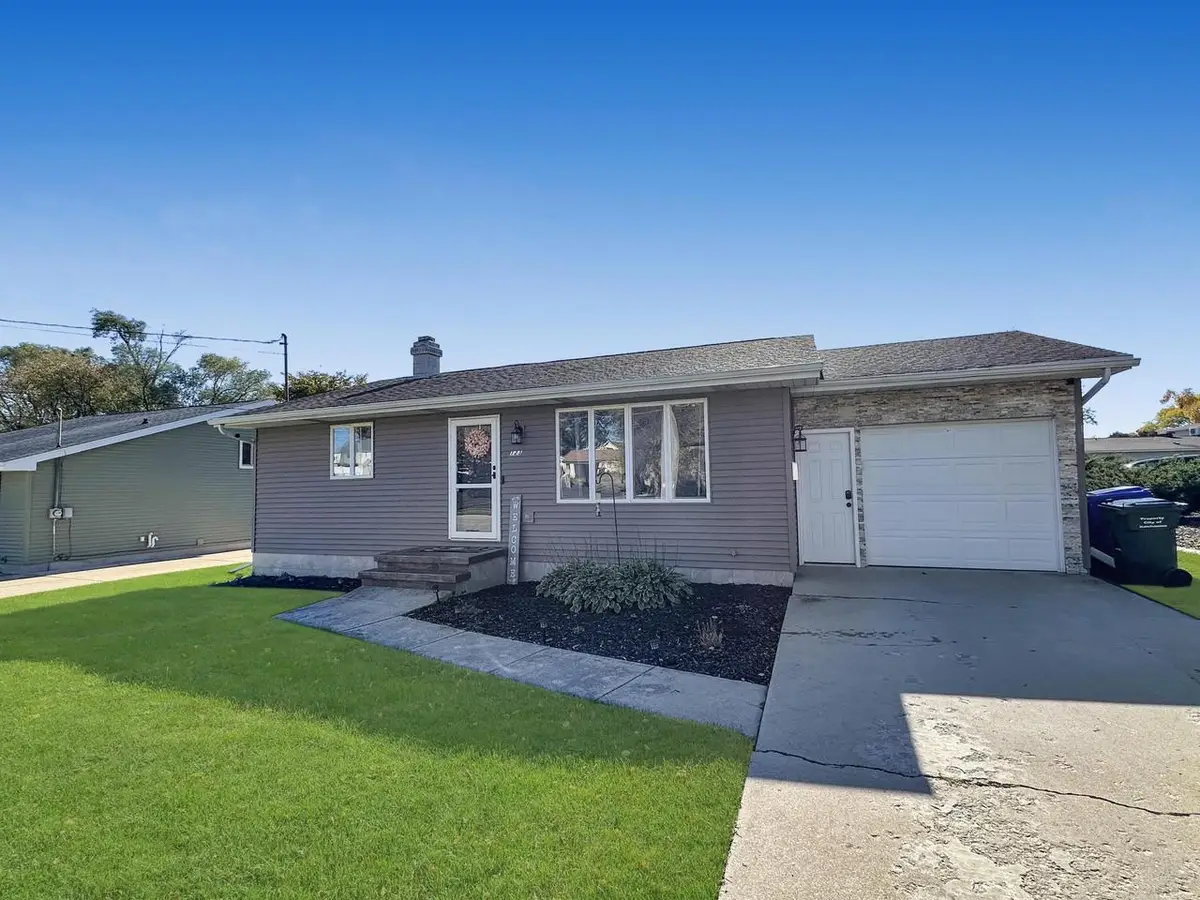 123 W 10th STREET, Kaukauna, WI 54130 - Image #1