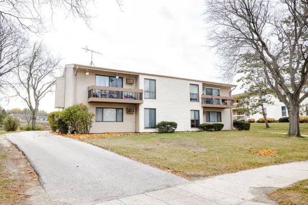 1891 Haymarket ROAD #33, Waukesha, WI 53189