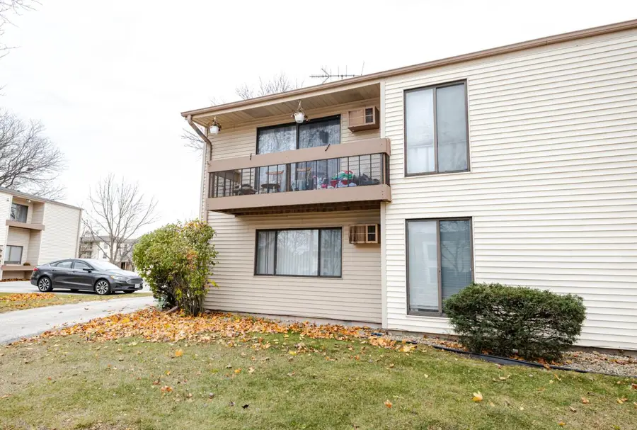 1891 Haymarket ROAD #33, Waukesha, WI 53189 - Image #3
