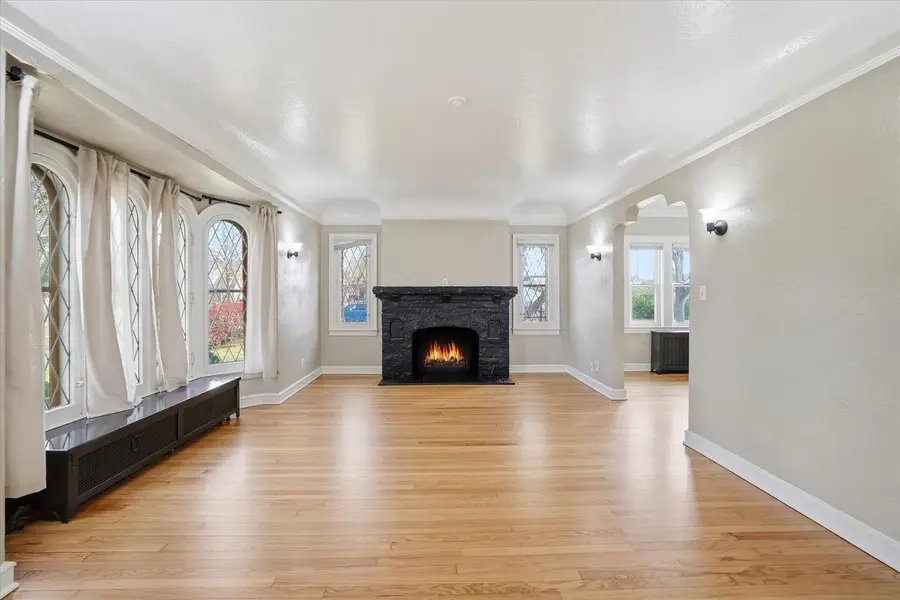 4709 W Leon TERRACE, Milwaukee, WI 53216 - Image #3