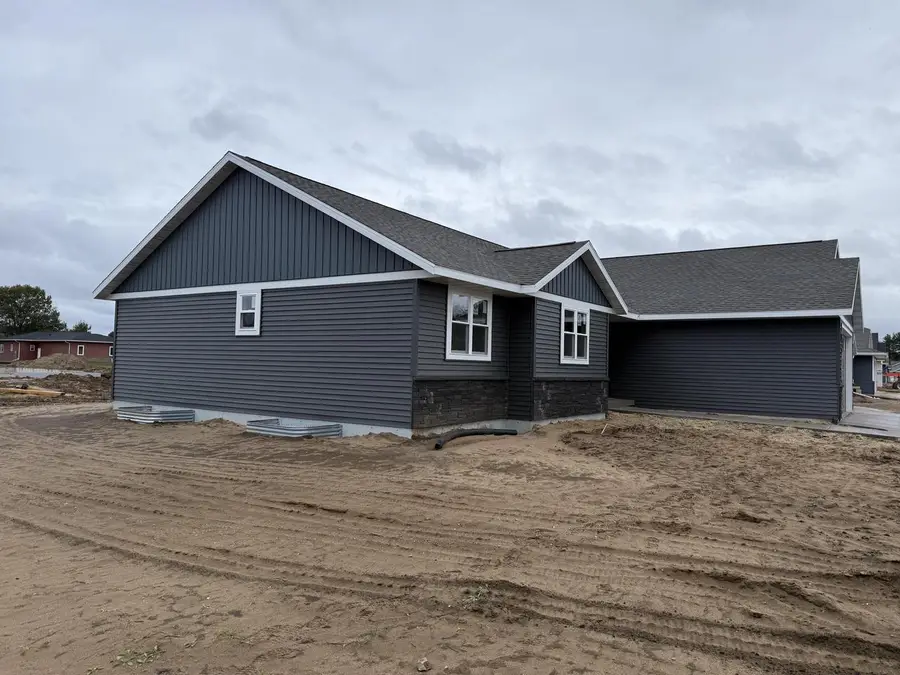 1818 Arches DRIVE, Holmen, WI 54636 - Image #3