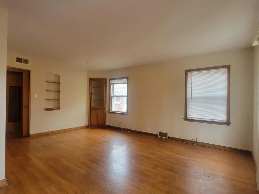 7612 W Locust STREET #1-4, Milwaukee, WI 53222 - Image #2