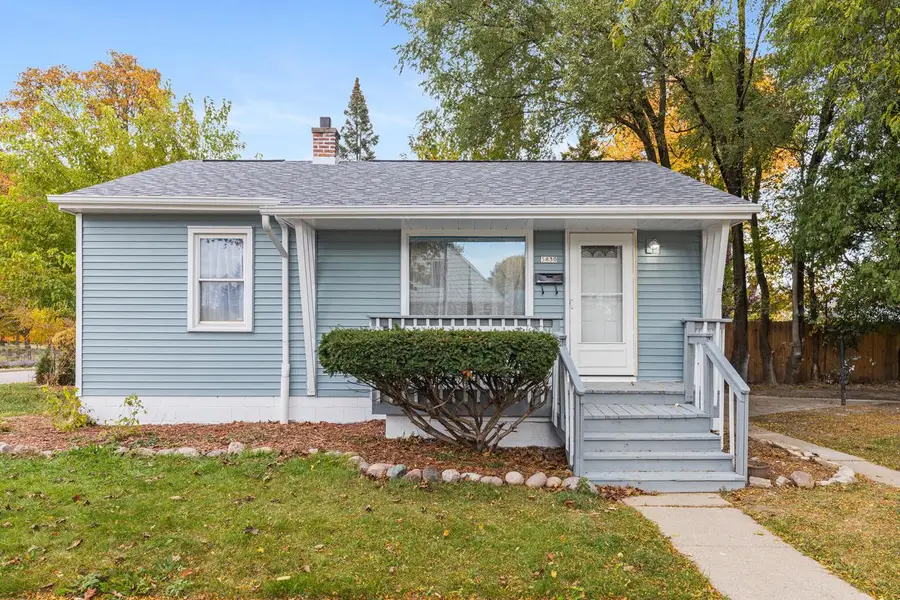 5830 W Philip PLACE, Milwaukee, WI 53216 - Image #2