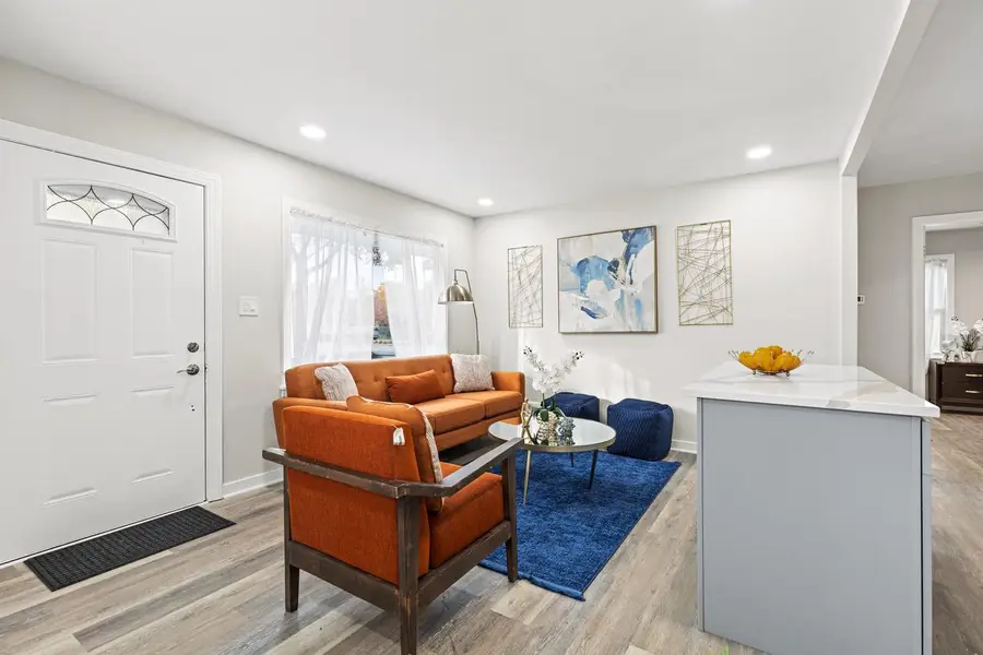 5830 W Philip PLACE, Milwaukee, WI 53216 - Image #3