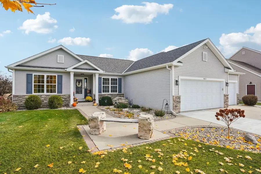 N8174 Woody LANE, Ixonia, WI 53036 - Image #2