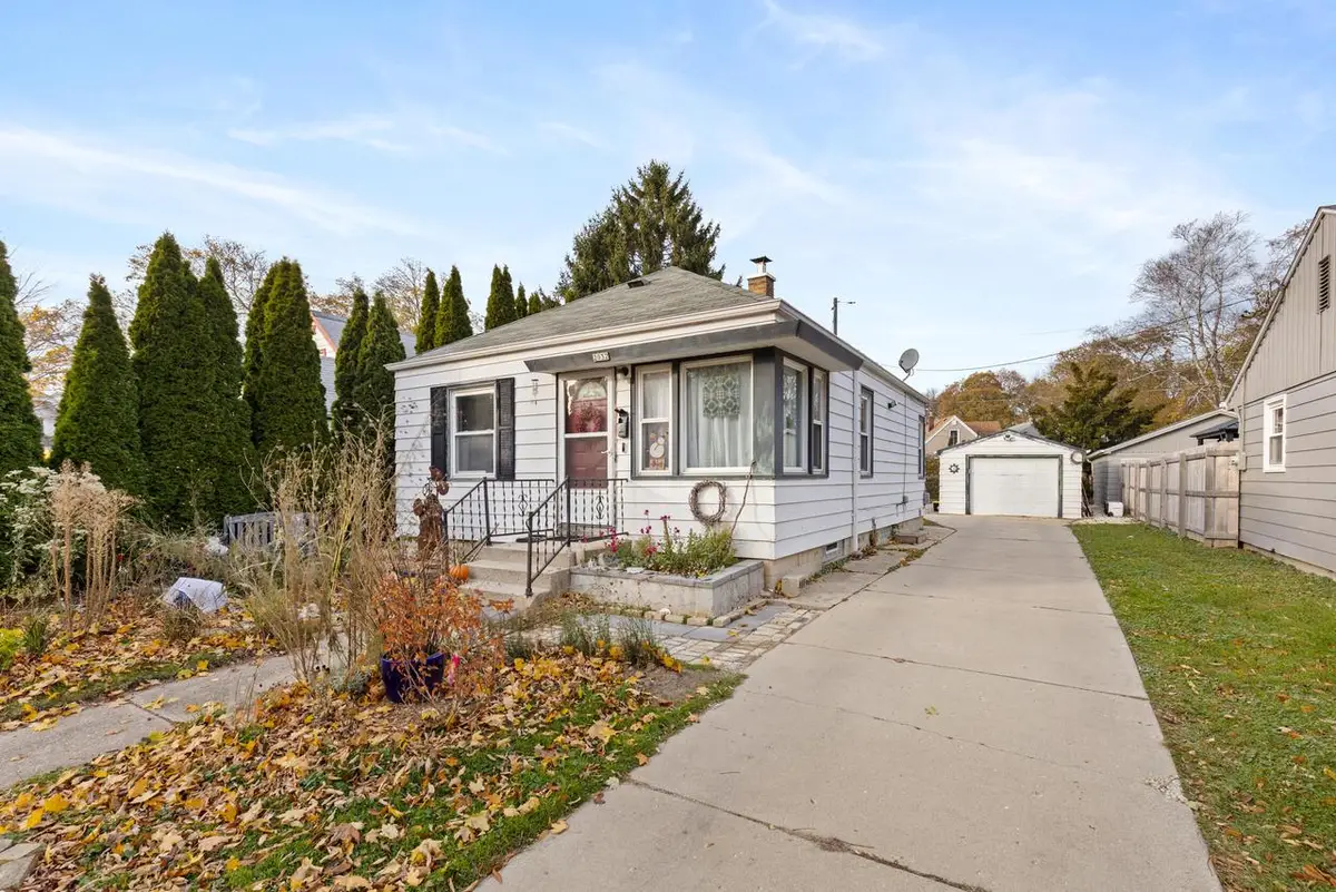 2032 E Holt AVENUE, Milwaukee, WI 53207 - Image #1