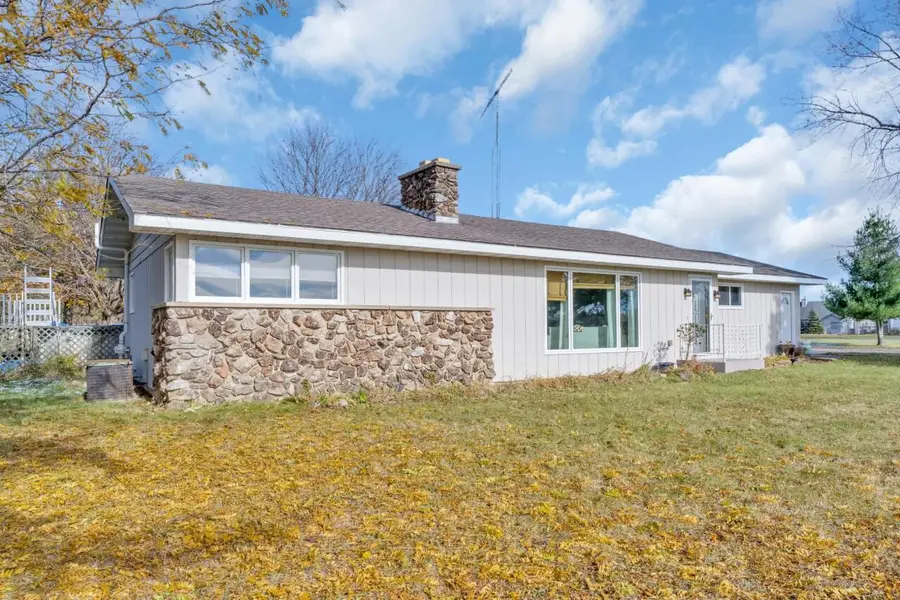 40522 Bloomfield ROAD, Genoa City, WI 53128 - Image #3