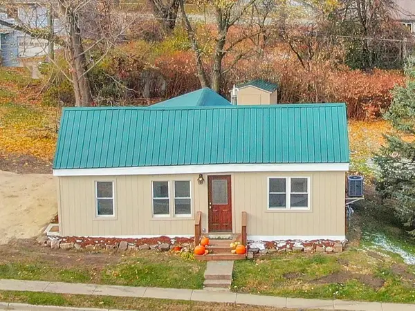 418 N Main STREET, Viroqua, WI 54665