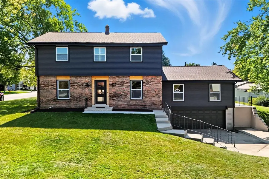 5801 W Allwood DRIVE, Franklin, WI 53132 - Image #2