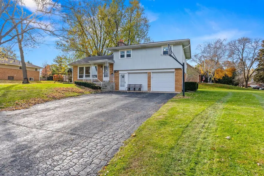 3465 Wilshire ROAD, Brookfield, WI 53045 - Image #2