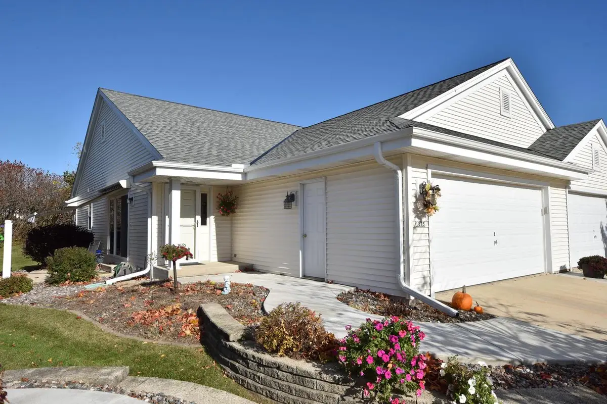 1875 Woodview CIRCLE, Port Washington, WI 53074 - Image #1