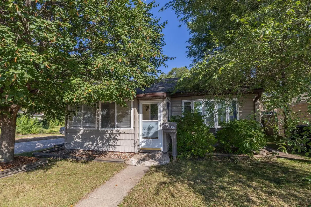 719 Monitor STREET, La Crosse, WI 54603 - Image #1