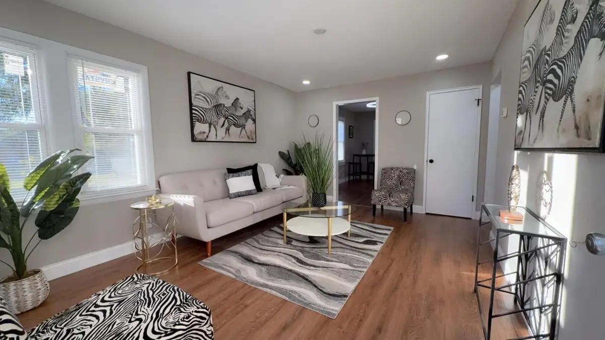 4204 W Sheridan AVENUE, Milwaukee, WI 53209 - Image #1