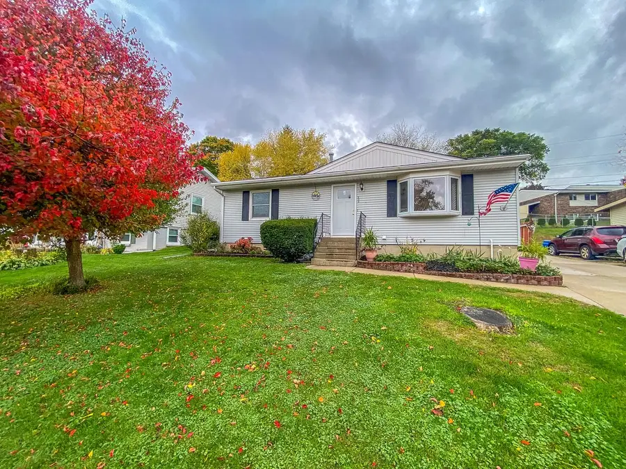 808 Birchwood DRIVE, Beaver Dam, WI 53916 - Image #2
