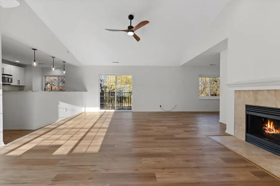 5325 S Hidden DRIVE, Greenfield, WI 53221 - Image #3