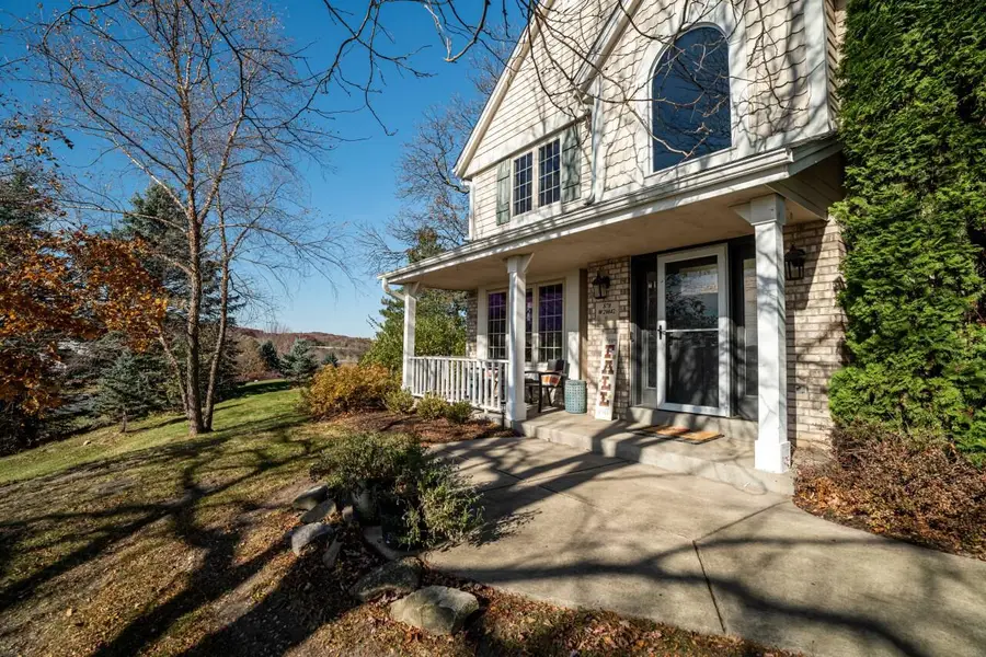 S78W29842 Crossgate DRIVE, Mukwonago, WI 53149 - Image #2