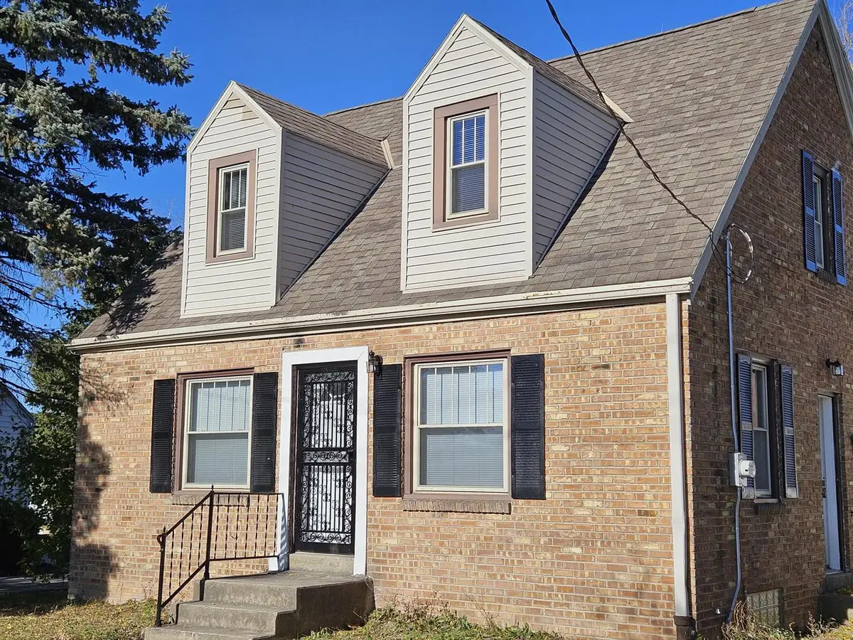 4800 W Green Tree ROAD, Milwaukee, WI 53223 - Image #1