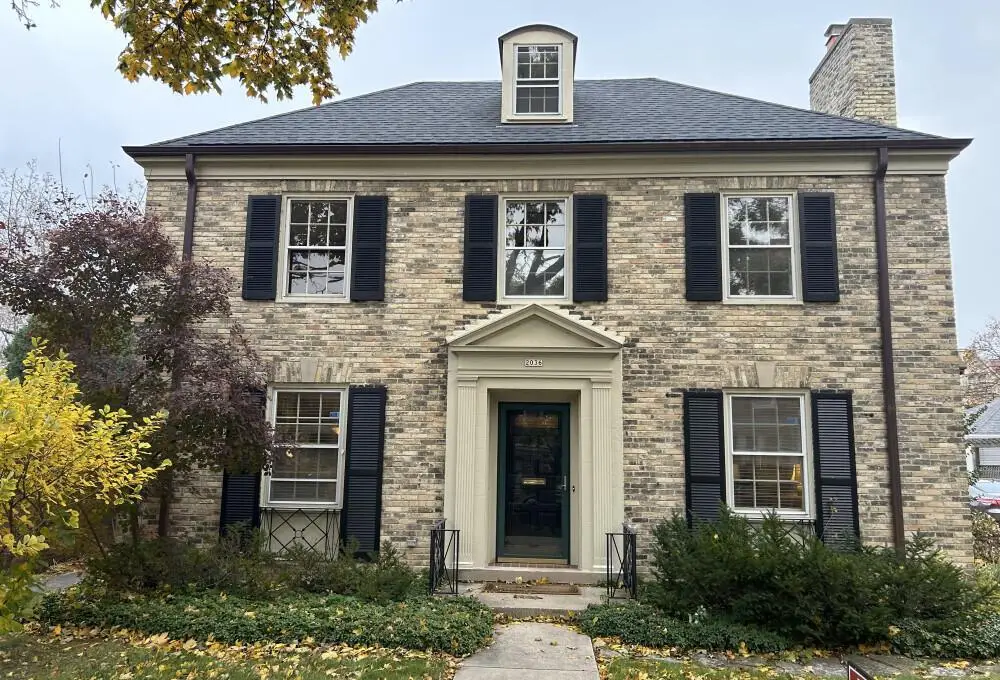 2036 N Lake DRIVE, Milwaukee, WI 53202 - Image #1