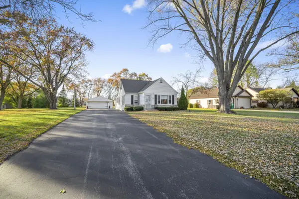 W148N7311 Woodland DRIVE, Menomonee Falls, WI 53051