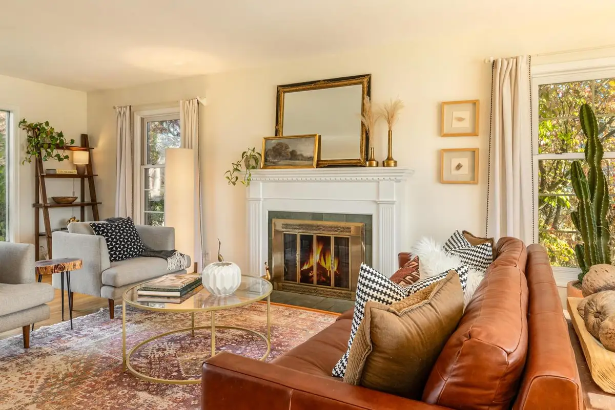 154 W Bergen DRIVE, Fox Point, WI 53217 - Image #1