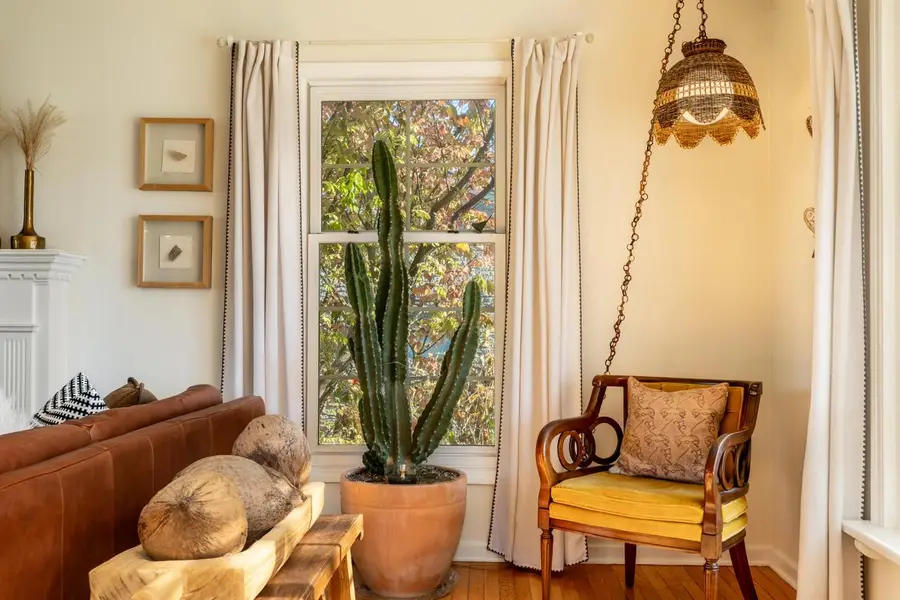 154 W Bergen DRIVE, Fox Point, WI 53217 - Image #3