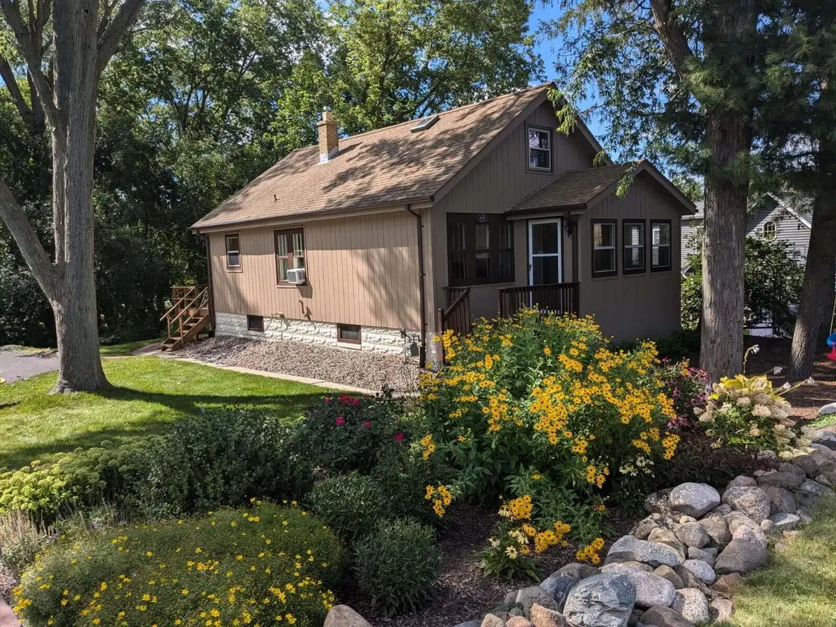 1419 S West LANE, New Berlin, WI 53146 - Image #1