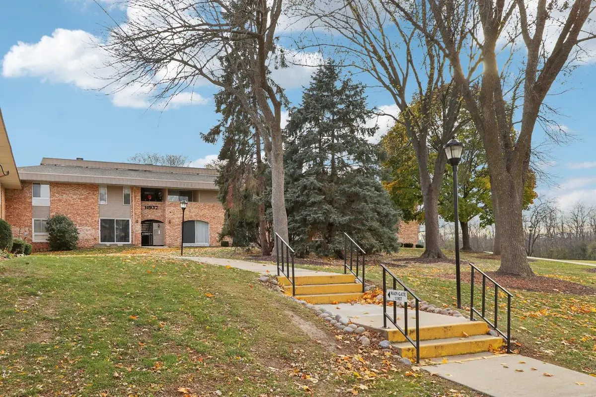 11937 W Appleton AVENUE #20, Milwaukee, WI 53224 - Image #1