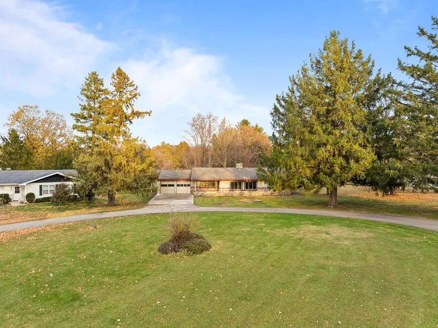 N1630 Hilltop DRIVE, Lake Geneva, WI 53147 - Image #2
