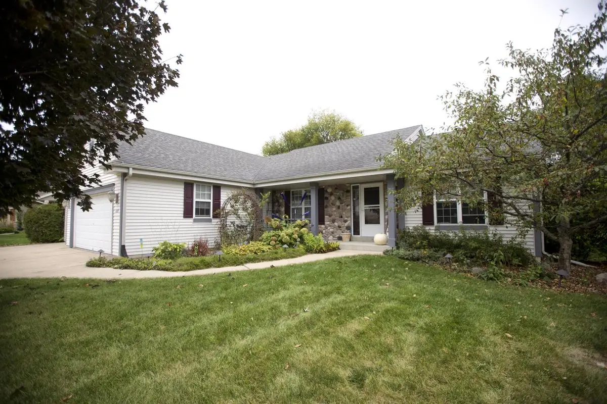 625 Chadwick DRIVE, Watertown, WI 53094 - Image #1