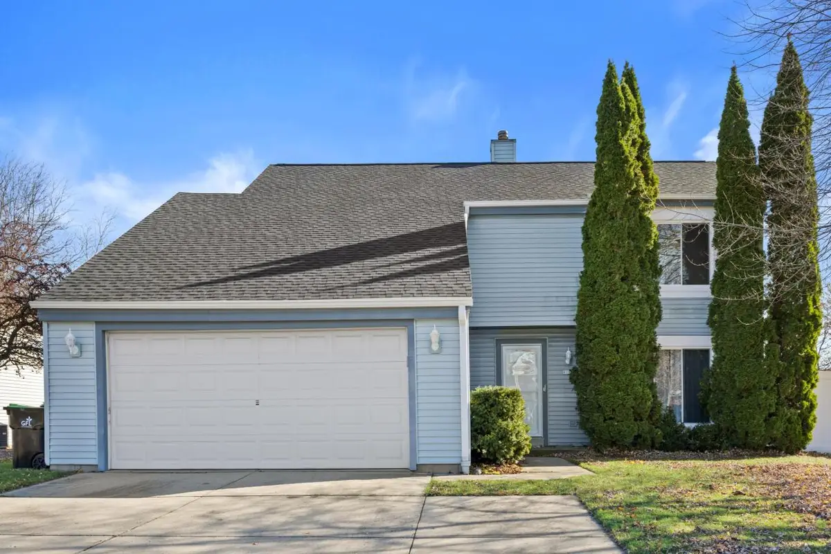 8150 S Waring DRIVE, Oak Creek, WI 53154 - Image #1