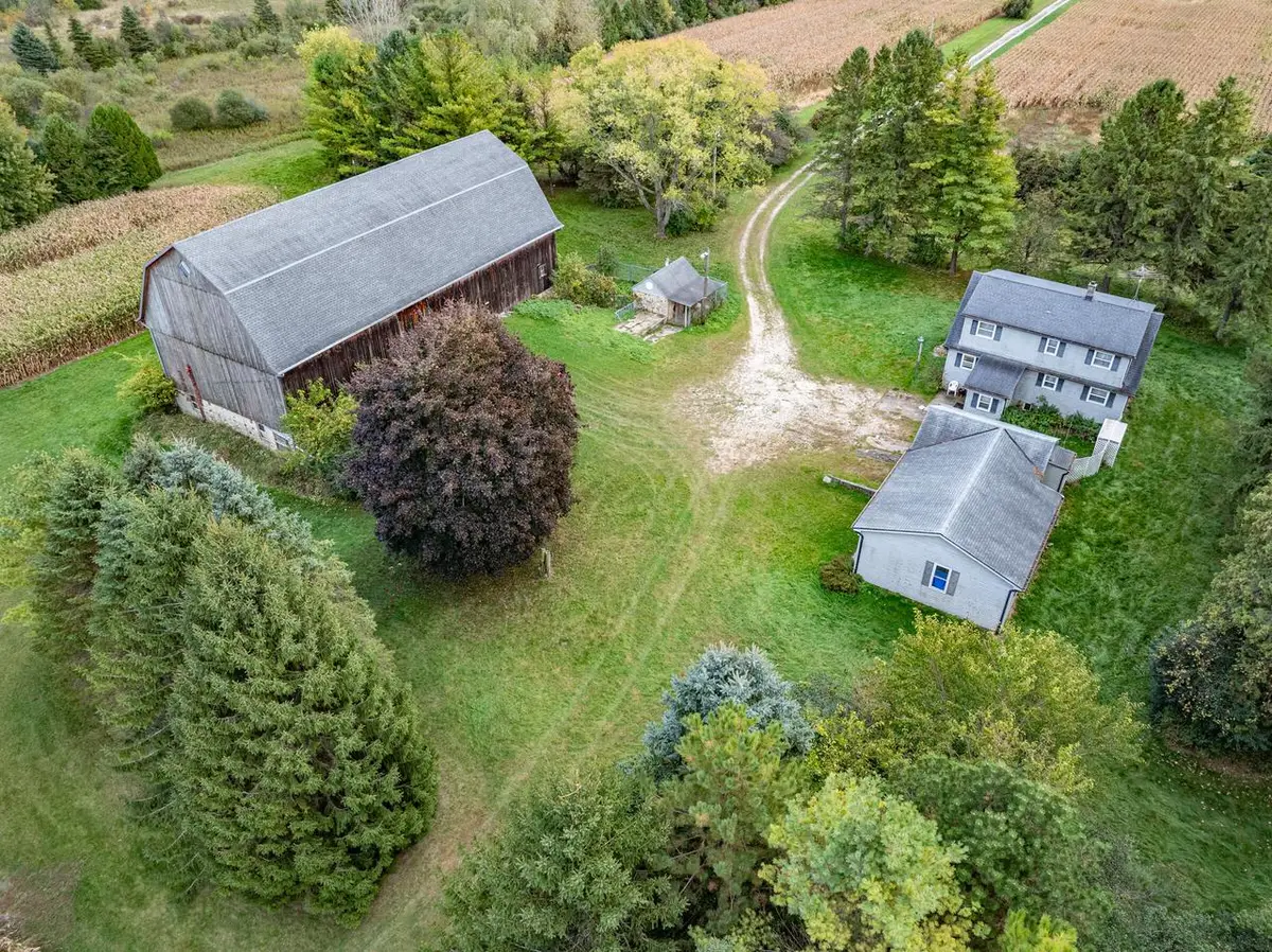 9916 Sherman ROAD, Cedarburg, WI 53012 - Image #1