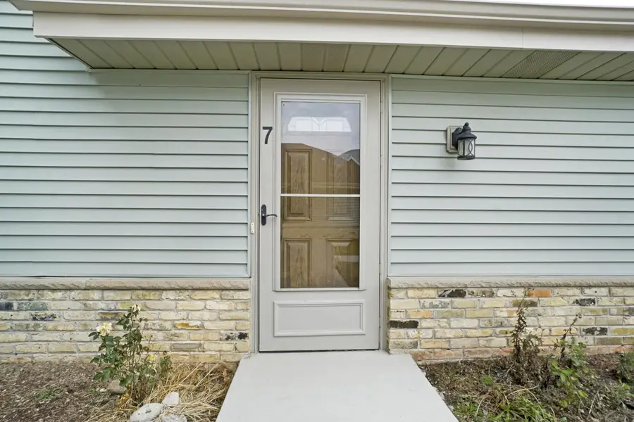 3646 E Barbara COURT #7, Oak Creek, WI 53154 - Image #2