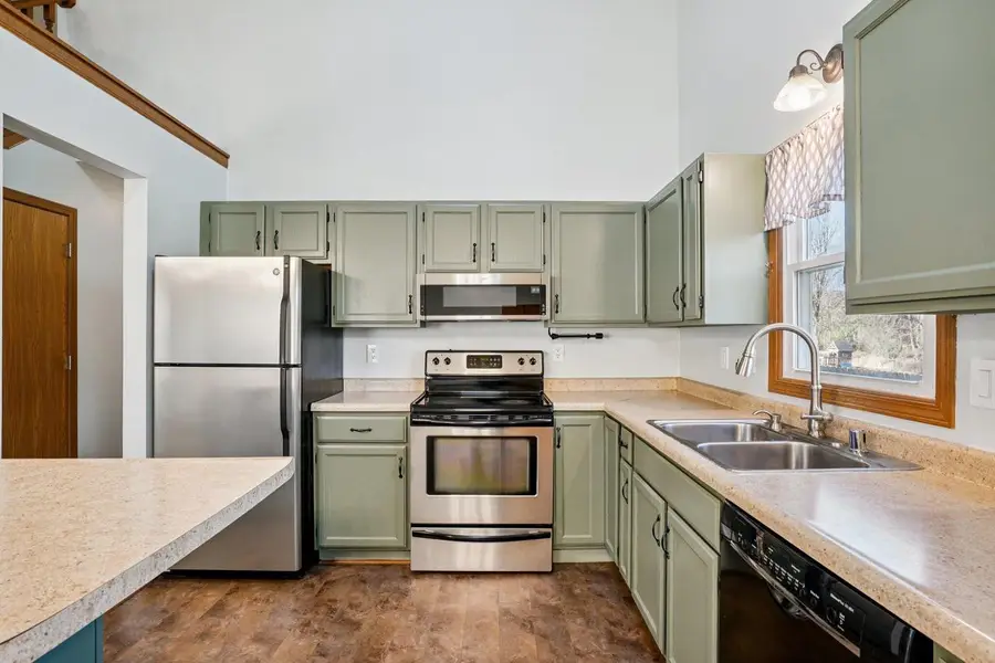 1614 Briarwood LANE, Hartford, WI 53027 - Image #2