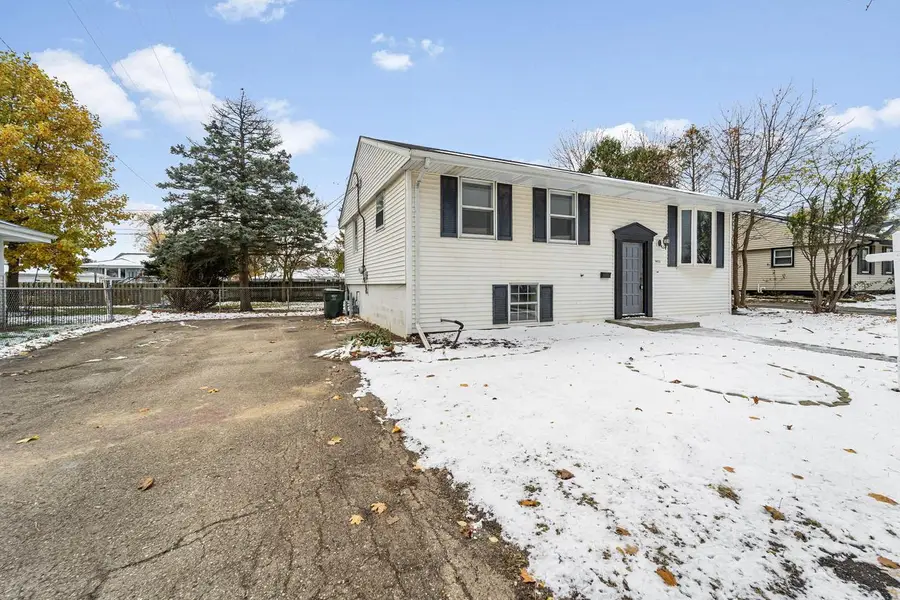 9433 Hulda DRIVE, Sturtevant, WI 53177 - Image #2