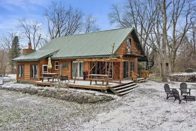 5230 N Milwaukee River PARKWAY, Milwaukee, WI 53209 - Image #1