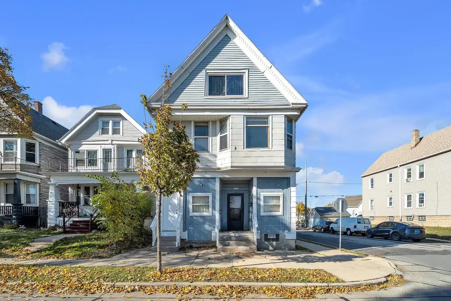 1800 W Windlake AVENUE, Milwaukee, WI 53215 - Image #2