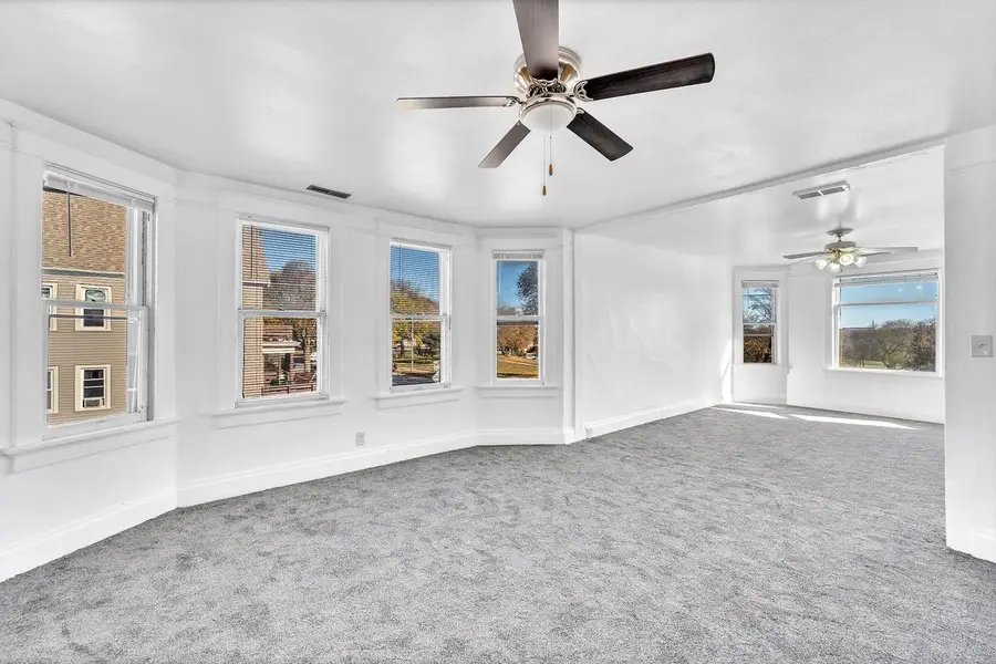 1800 W Windlake AVENUE, Milwaukee, WI 53215 - Image #3