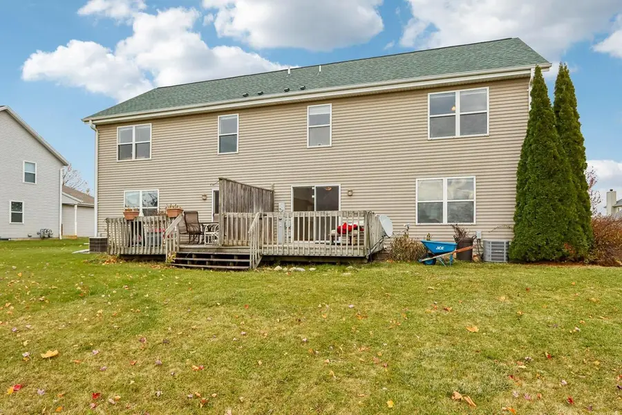 N7735 Maple Ridge ROAD #N7737, Oconomowoc, WI 53066 - Image #2