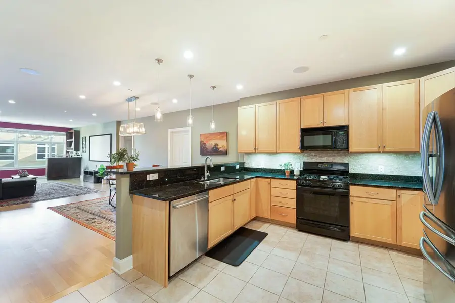 1915 N Water STREETS N #406, Milwaukee, WI 53202 - Image #2