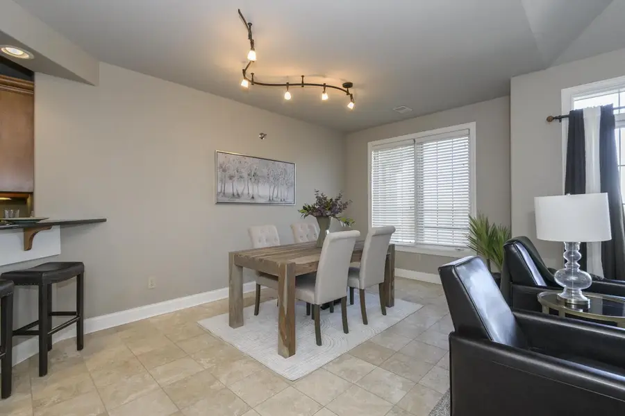 2912 N University DRIVE #305, Waukesha, WI 53188 - Image #2