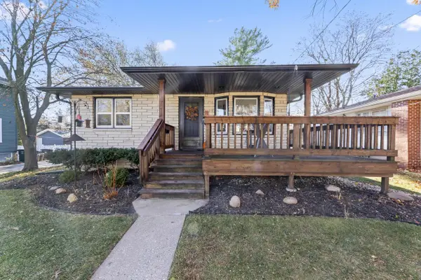 341 W 4th STREET, Oconomowoc, WI 53066