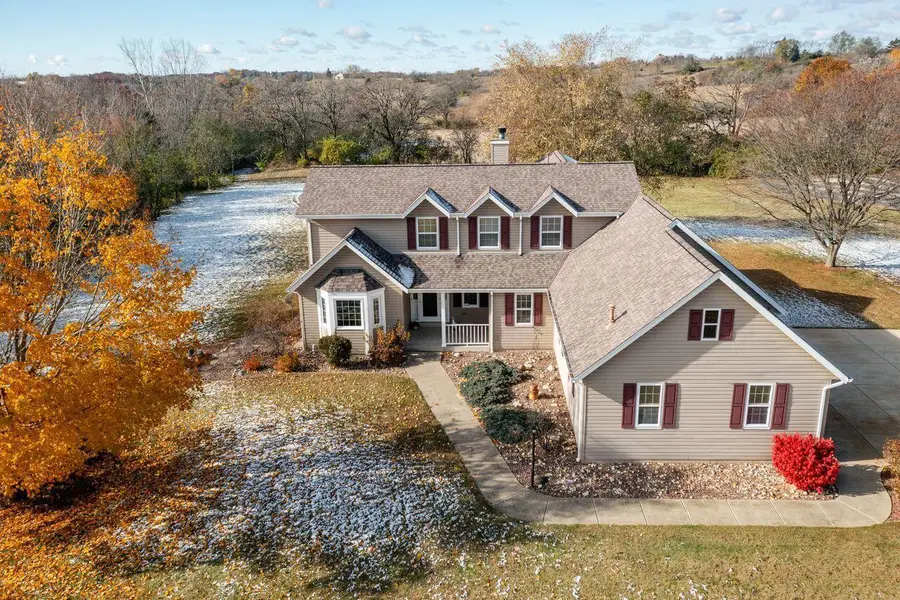 S81W30467 Bailey LANE, Mukwonago, WI 53149 - Image #3