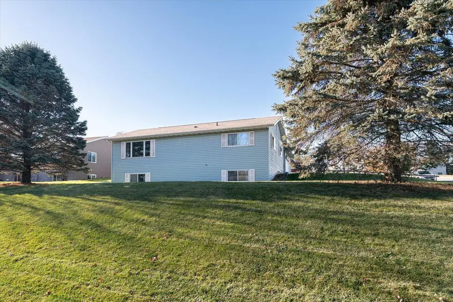 1001 Sherwood DRIVE, Viroqua, WI 54665 - Image #2