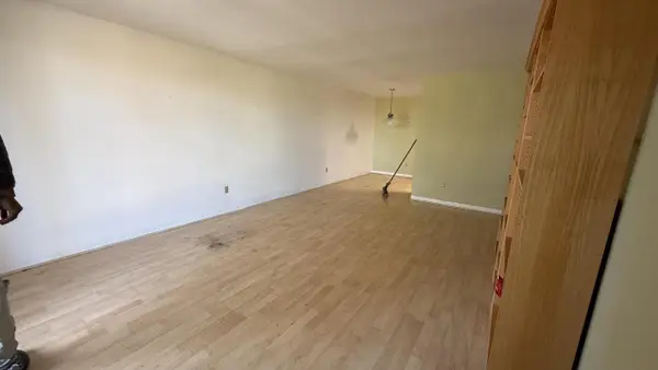 5253 N Lovers Lane ROAD #204, Milwaukee, WI 53225