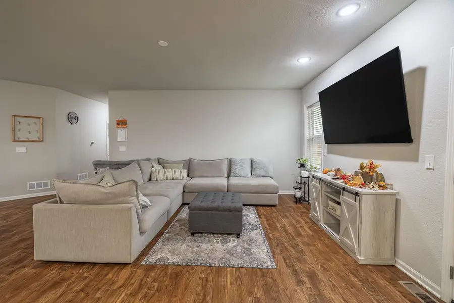 825 E Superior DRIVE, Edgerton, WI 53534 - Image #3