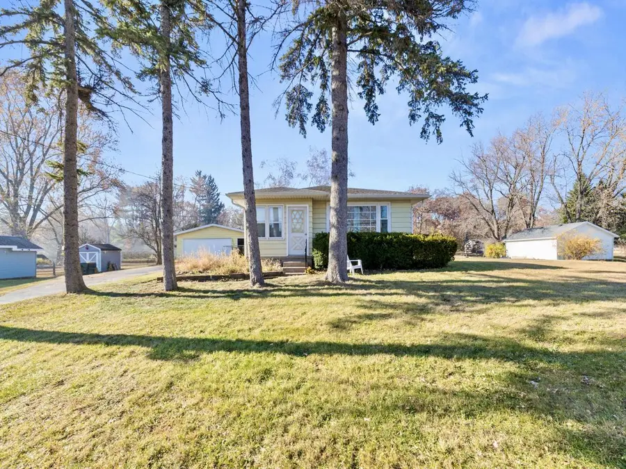 623 Burlington AVENUE, Twin Lakes, WI 53181 - Image #2