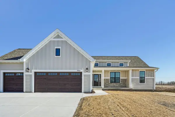9902 N Migratory LANE, Mequon, WI 53097