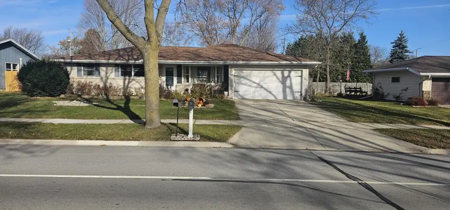 3166 North AVENUE, Sheboygan, WI 53083 - Image #2