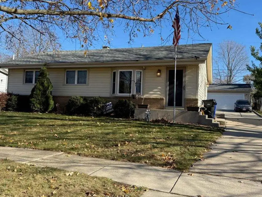 132 Clover COURT, Burlington, WI 53105 - Image #2